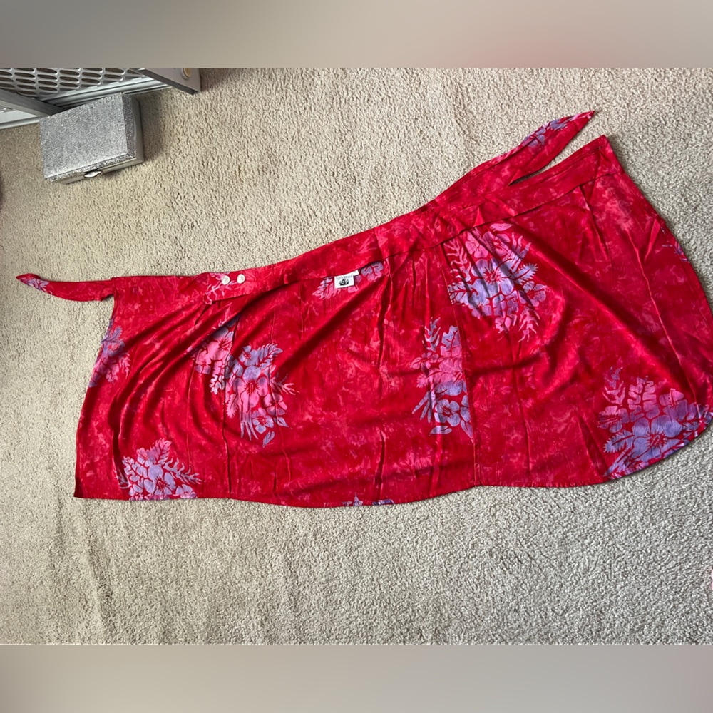 Sarong skirt from Martha’s Vineyard. Size large.